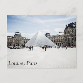 Cartão Postal Louvre em Paris de inverno branco