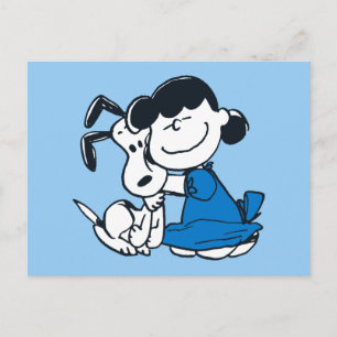 Cartão Postal Lucy Abraçando Snoopy