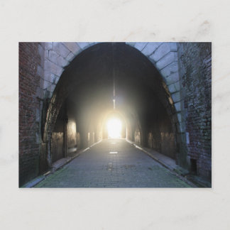 Cartão Postal Luz no final