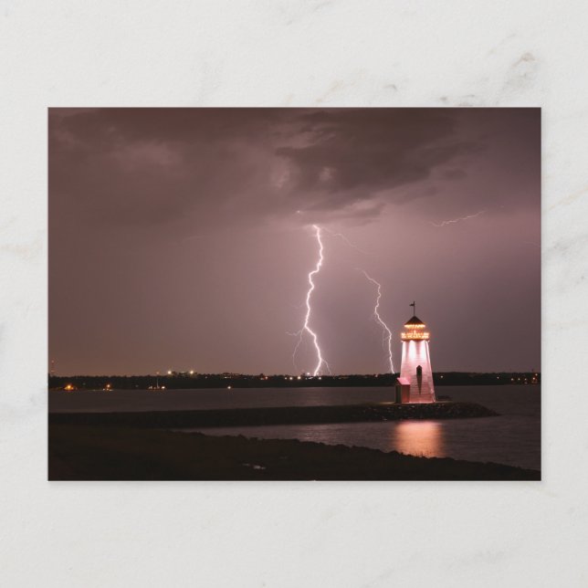 Cartão Postal Luz-relâmpago no lago Hefner (Frente)