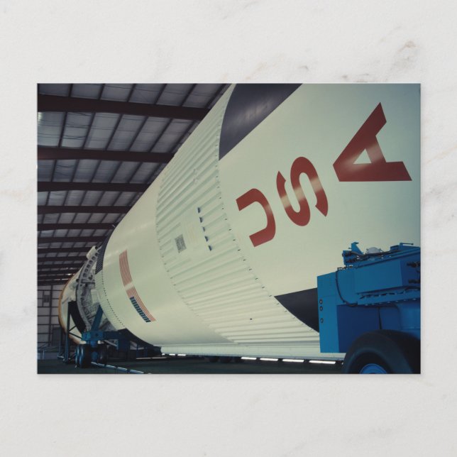 Cartão Postal Lyndon B. Johnson Space Center Apollo Rocket (Frente)