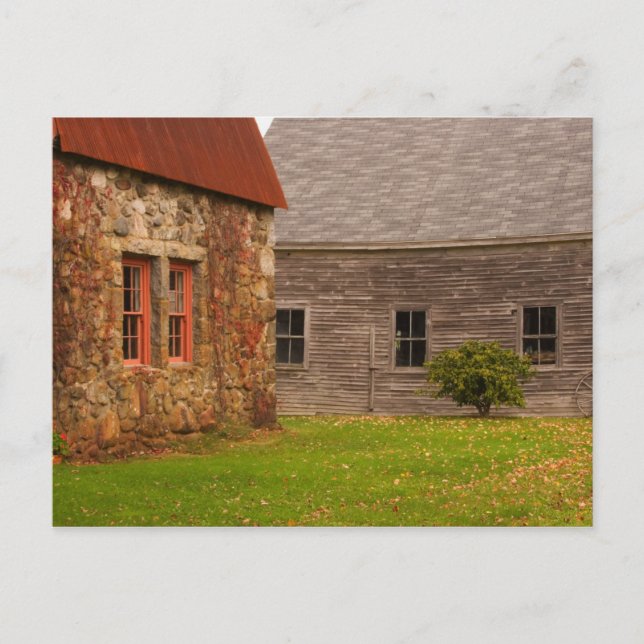 Cartão Postal Maine, Antigo edifício de pedra e celeiro de madei (Frente)