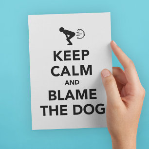 Cartão Postal Mantenha a Calma e Culpe o Cão