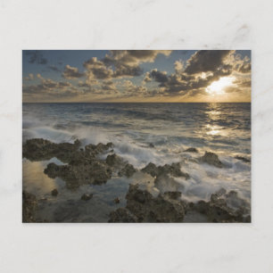 Cartão Postal Mar do Caribe, Ilhas Cayman. Ondas batendo 2