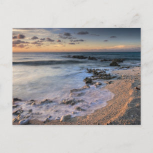 Cartão Postal Mar do Caribe, Ilhas Cayman. Ondas quebrando