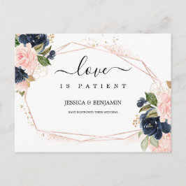 Cartão Postal Marinho Blush Flora Frame Love é paciente adiado