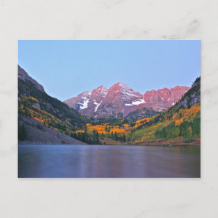 Cartão Postal Maroon Glow