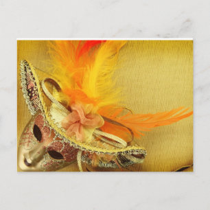 Cartão Postal Máscara de carnaval vintage em fundo amarelo