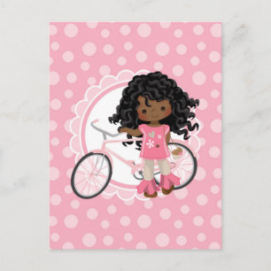 Cartão Postal Menina Afro-Americana de Bicicleta - Rosa Branco