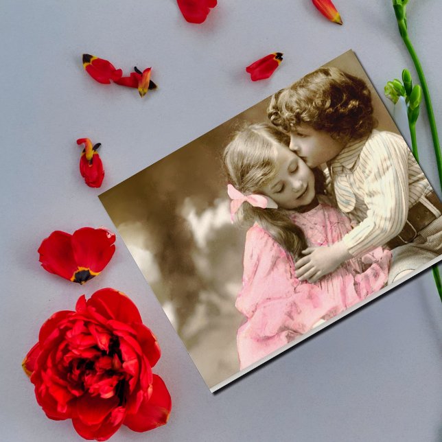 Cartão Postal Menina e Menino Adoráveis (Criador carregado)
