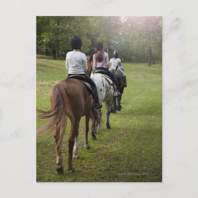 Cartão Postal Meninas andando a cavalo (Frente)