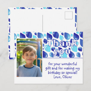 Cartão Postal Menino de Balões Azuis Fofos Foto de Aniversário O