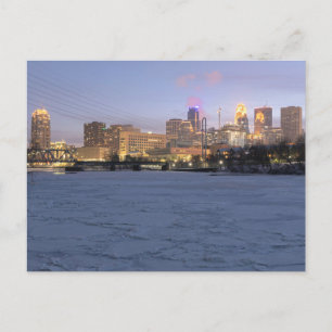 Cartão Postal minneapolis skyline e rio mississippi congelado p