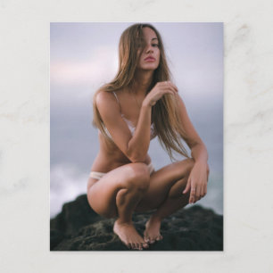 Cartão Postal modelo de biquíni garota de praia