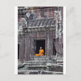 Cartão Postal Monge budista meditando Angkor Wat