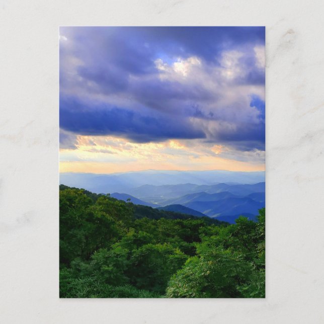 Cartão Postal Montanhas Cloudy Blue Ridge (Frente)