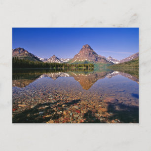 Cartão Postal Montanhas refletem no calmo lago Two Medicine em