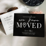 Cartão Postal Mudamos o endereço mínimo do escritório de negócio<br><div class="desc">Deixe seus clientes, funcionários e provedores de fornecimento sobre seu novo endereço de escritório com este Design de Cartão-Postal de Negócios minimalista. Com design preto e branco com fontes de tendência, espaço para seu nome comercial, novo endereço, detalhes de contato e horário de abertura, este cartão-postal moderno que movemos é...</div>