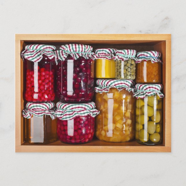 Cartão Postal Muitas Garrafas De Vidro Com Comida Conservada (Frente)