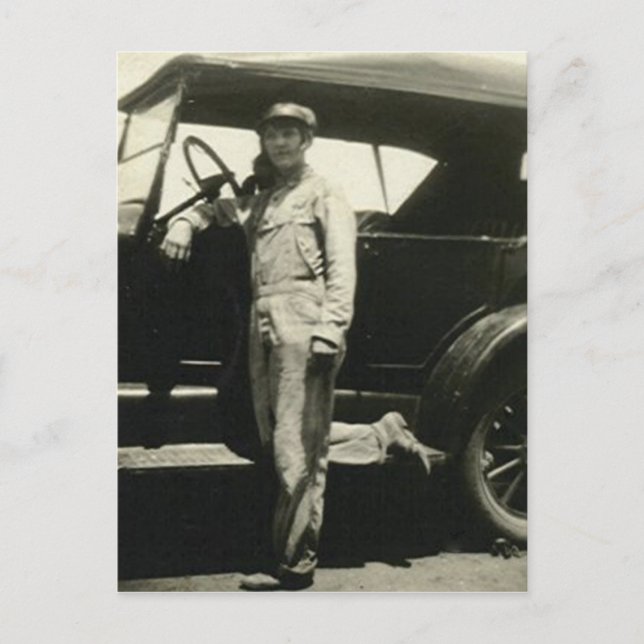 Cartão Postal Mulher com carro (Frente)