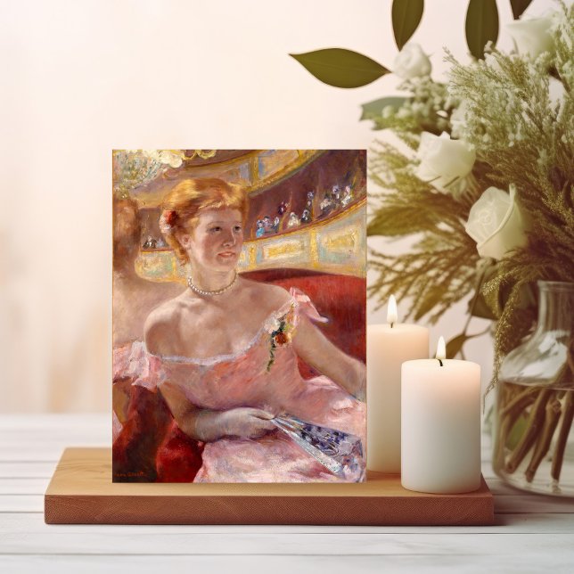 Cartão Postal Mulher com uma Pulseira de Pérolas (Criador carregado)