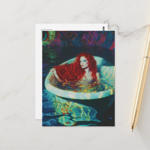 Cartão Postal Mulher de Sereia de Cabelo Vermelho numa Banheira