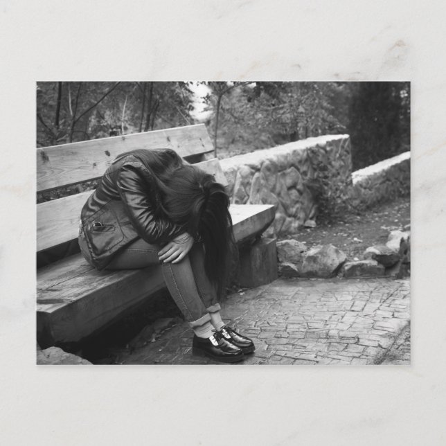 Cartão Postal Mulher em depressão (Frente)
