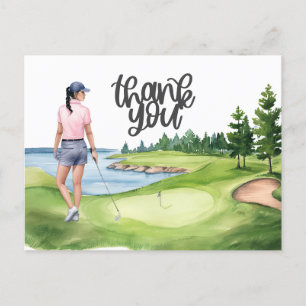 Cartão Postal Mulher golfista em aquarela de campo de golfe
