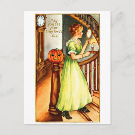 Cartão Postal Mulher jovem olhando no espelho no Halloween