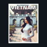Cartão Postal Mulher no Ao Dai Vietnam Viagem<br><div class="desc">O Vietnã é um país cativante no Sudeste Asiático, conhecido pela sua espantosa beleza natural, história rica e cultura vibrante. Ao estender-se das montanhas sujas do norte ao luxuoso delta do Mekong no sul, a paisagem é incrivelmente diversa. Visitantes podem explorar carsts de calcário dramáticos em Ha Long Bay, caminhar...</div>