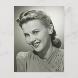 Cartão Postal Mulher sorrindo 2