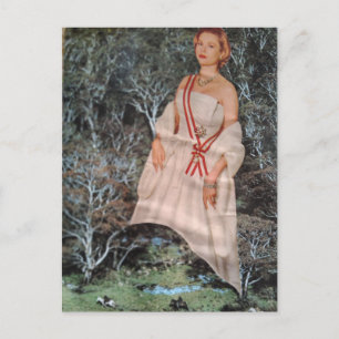 Cartão Postal Mulher Vintage Bonita em uma Colagem de Floresta