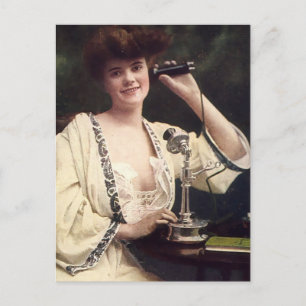 Cartão Postal Mulher Vintage Com Telefonia Candelabro