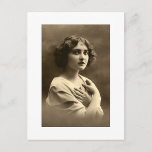 Cartão Postal mulher vitoriana braços cruzados