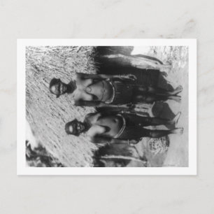 Cartão Postal Mulheres Nubianas em frente à fotografia Hut