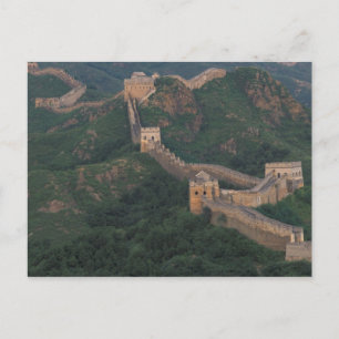 Cartão Postal Muro de excelente passando por montanhas.