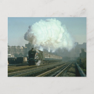 Cartão Postal Nº 60009 deixa o castelo em Edimburgo enquanto seg