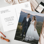 Cartão Postal Na moda Calliografia Foto de Casamento Obrigado<br><div class="desc">Obrigado de script elegante e na moda branco para você. Perfeito para casamentos,  aniversários,  graduações e outros eventos.</div>