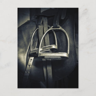 Cartão Postal Na moda Silver Stirrups em Inglês Riding Saddle