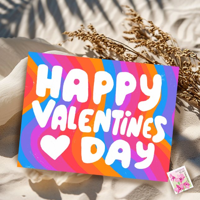 Cartão Postal Namorados Bble Letters Rainbow Stribow Pride (Valentine Bubble Letters Rainbow Stripes Pride Postcard
Happy Valentines Day)