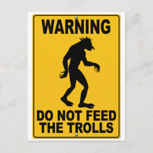Cartão Postal Não alimente os Troll