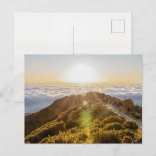 Cartão Postal Nascer do Sol Acima das Nuvens na Madeira, Pico Ru