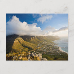 Cartão Postal Nascer do sol acima de Camps Bay e Montanha da Mes