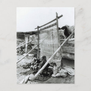 Cartão Postal Navajo weavers, c.1914