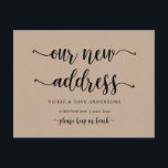 Cartão Postal Nosso Novo Endereço Doméstico, Anúncio em Moviment<br><div class="desc">Esta moderna design nova casa rustica,  anúncio comovente,  mudança de endereço postais (com o título do cartão,  nossa nova casa). É a maneira perfeita de anunciar aos seus amigos e familiares que se mudaram. Fundo de kraft preto e rústico. #TeeshaDerrick</div>