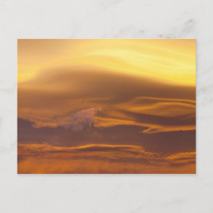 Cartão Postal Nuvem lenticular no pôr do sol