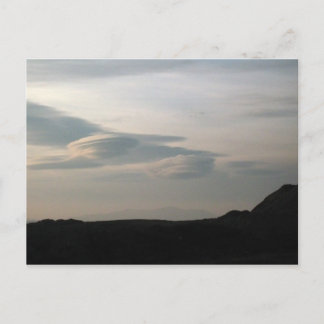 Cartão Postal Nuvens de OVNI