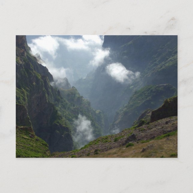 Cartão Postal Nuvens & Montanhas (Frente)