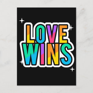 Cartão Postal O amor ganha. LGBTQ+Orgulho. Arco-íris.