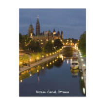 O Canal de Rideau e os edifícios do Parlamento à n